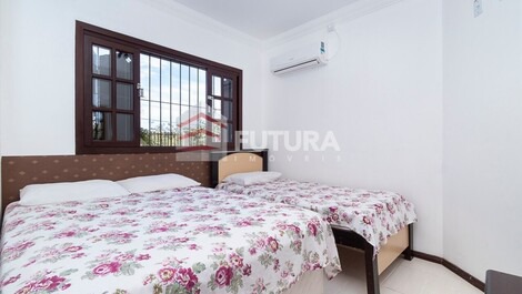 CASA EN ALQUILER POR TEMPORADA – MARISCAL – BOMBINHAS/SC (LC141F)