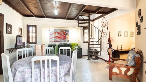 CASA EN ALQUILER POR TEMPORADA – MARISCAL – BOMBINHAS/SC (LC141F)