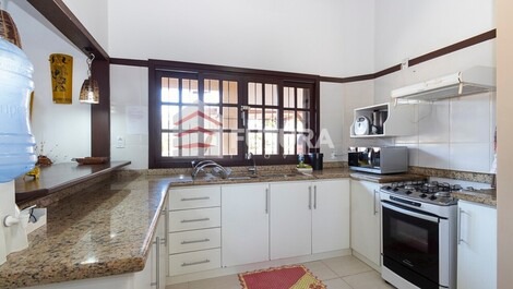 CASA EN ALQUILER POR TEMPORADA – MARISCAL – BOMBINHAS/SC (LC141F)