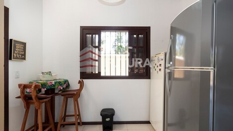 CASA EN ALQUILER POR TEMPORADA – MARISCAL – BOMBINHAS/SC (LC141F)