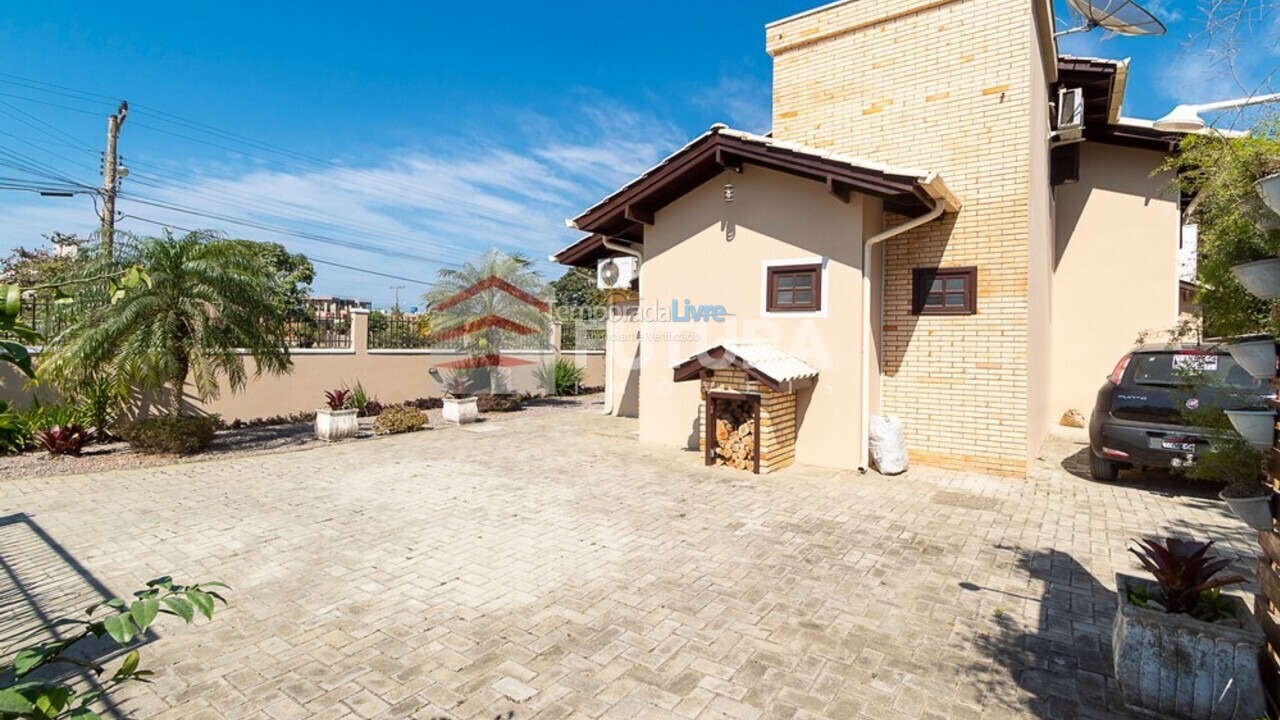 Casa para alquiler de vacaciones em Bombinhas (Mariscal)