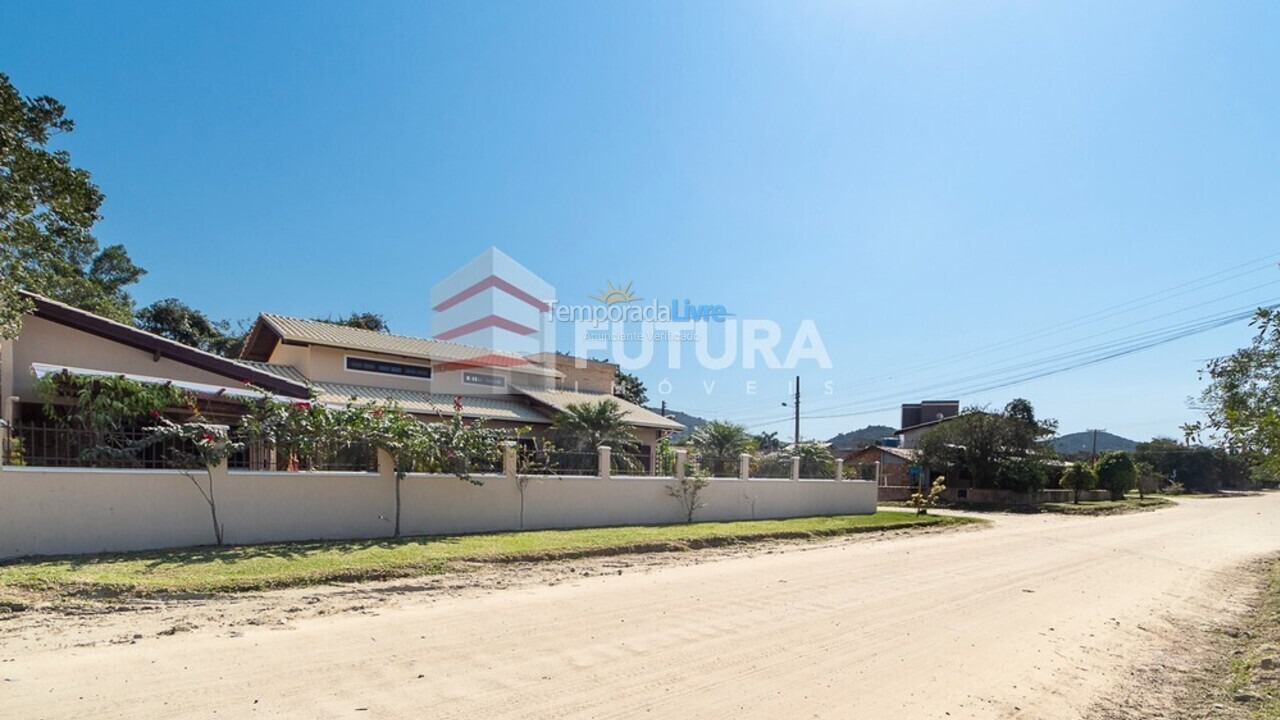 Casa para alquiler de vacaciones em Bombinhas (Mariscal)