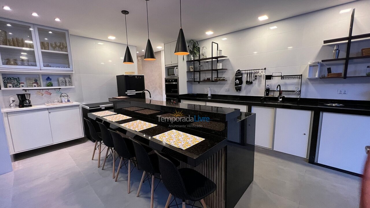 Apartamento para alquiler de vacaciones em Caraguatatuba (Massaguaçu)