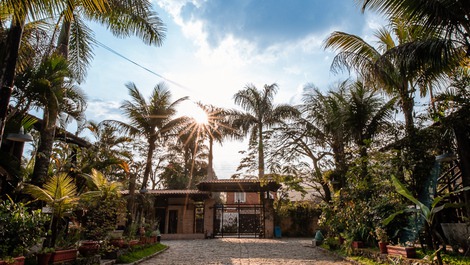 HOUSE WITH 3 SUITES FOR UP TO 10 PEOPLE