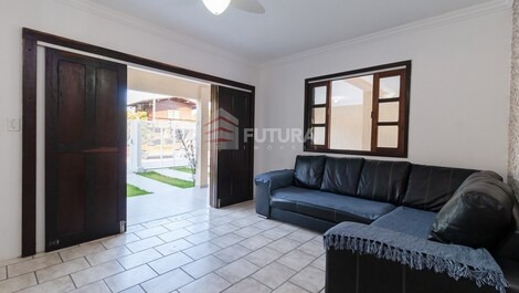 CASA C/ PISCINA ALUGUEL DE TEMPORADA - MARISCAL BOMBINHAS SC (LC002EF)