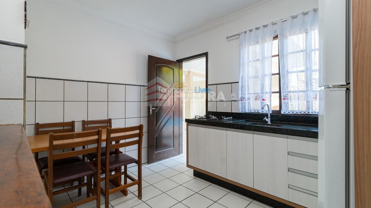 Casa para aluguel de temporada em Bombinhas (Mariscal)