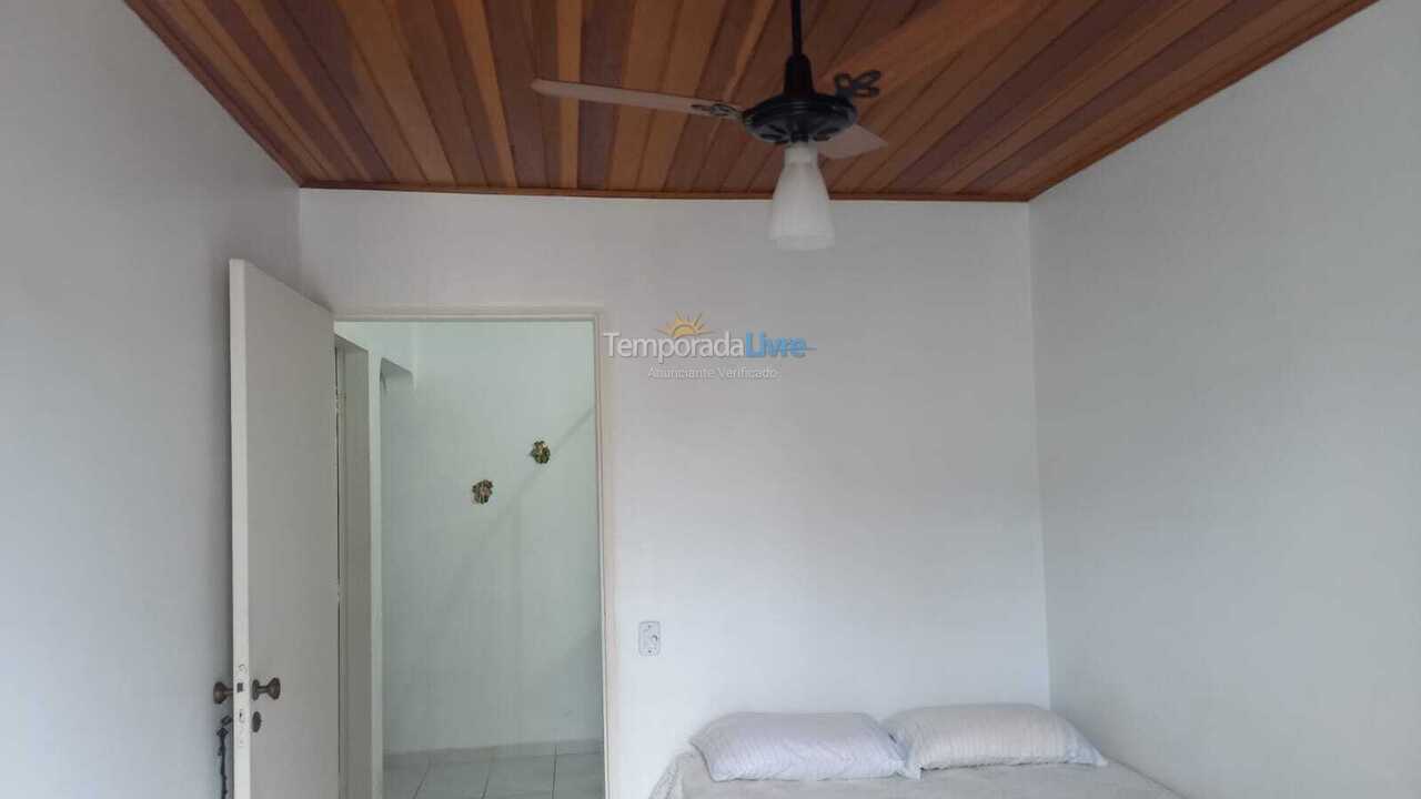 Apartment for vacation rental in Guarujá (Enseada)