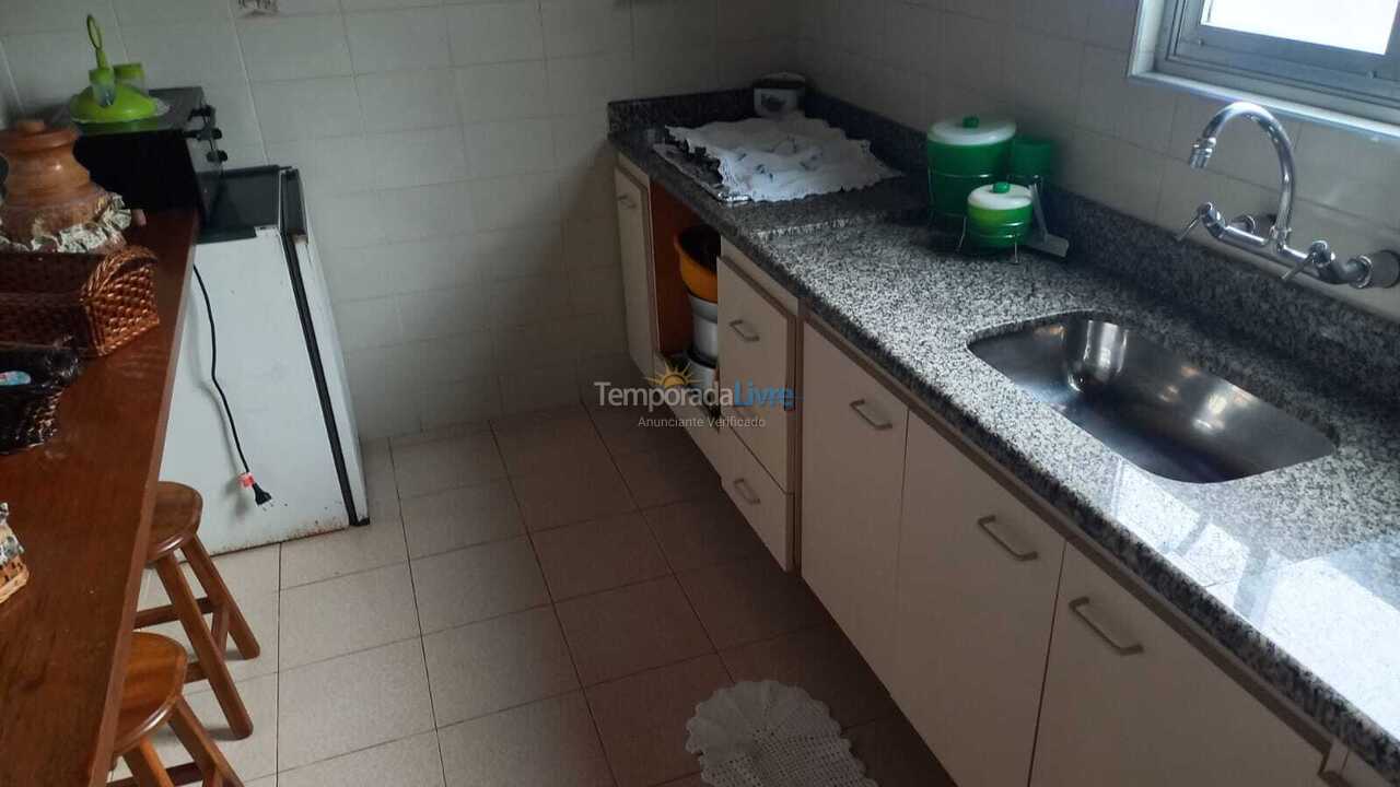 Apartment for vacation rental in Guarujá (Enseada)