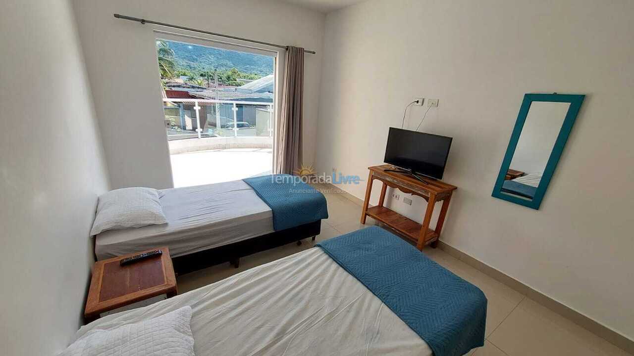 Casa para alquiler de vacaciones em Caraguatatuba (Massaguaçu)