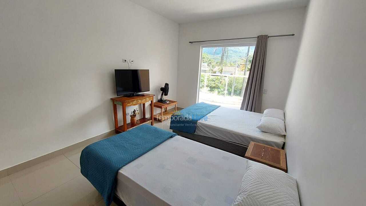 Casa para alquiler de vacaciones em Caraguatatuba (Massaguaçu)