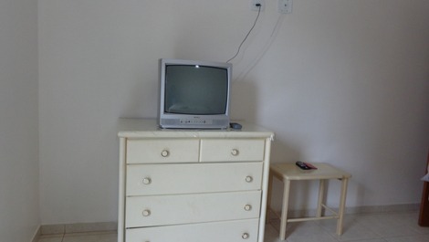 Tv e comoda da suíte