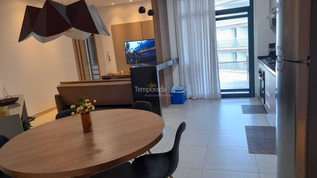 Apartamento para aluguel de temporada em Ubatuba (Praia Grande)
