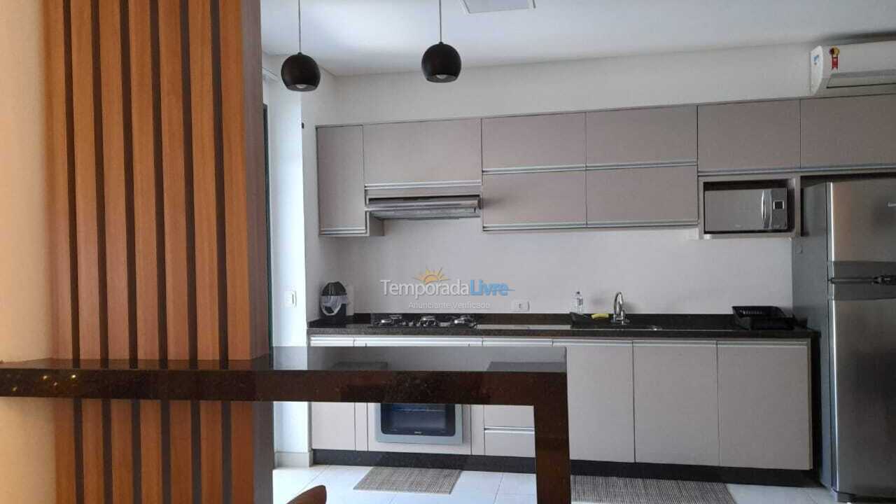 Apartamento para aluguel de temporada em Ubatuba (Praia Grande)