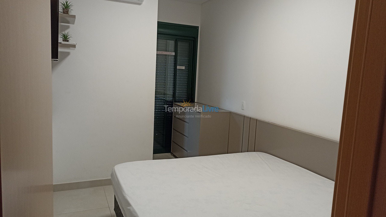 Apartamento para aluguel de temporada em Ubatuba (Praia Grande)