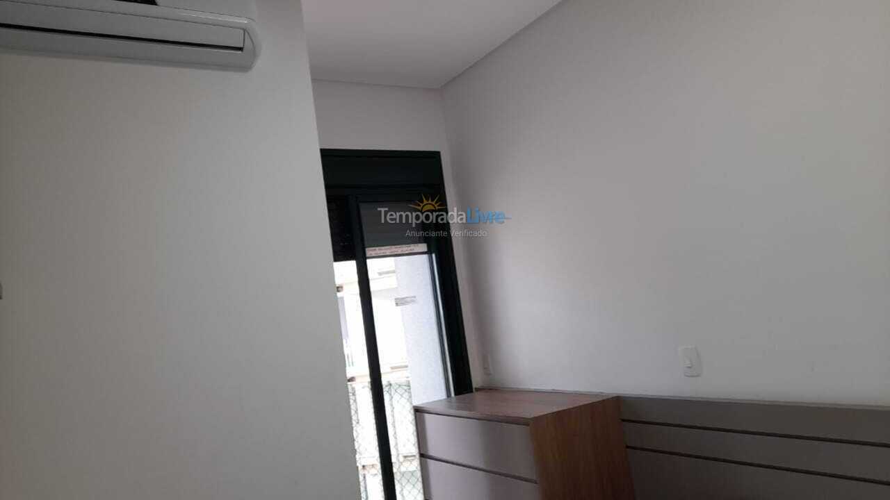 Apartamento para aluguel de temporada em Ubatuba (Praia Grande)