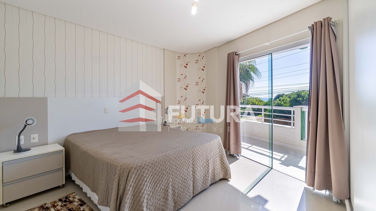 Apartamento para aluguel de temporada em Bombinhas (Canto Grande)