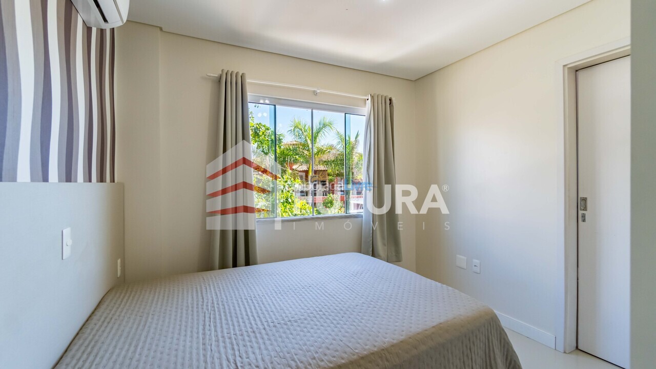 Apartamento para aluguel de temporada em Bombinhas (Canto Grande)