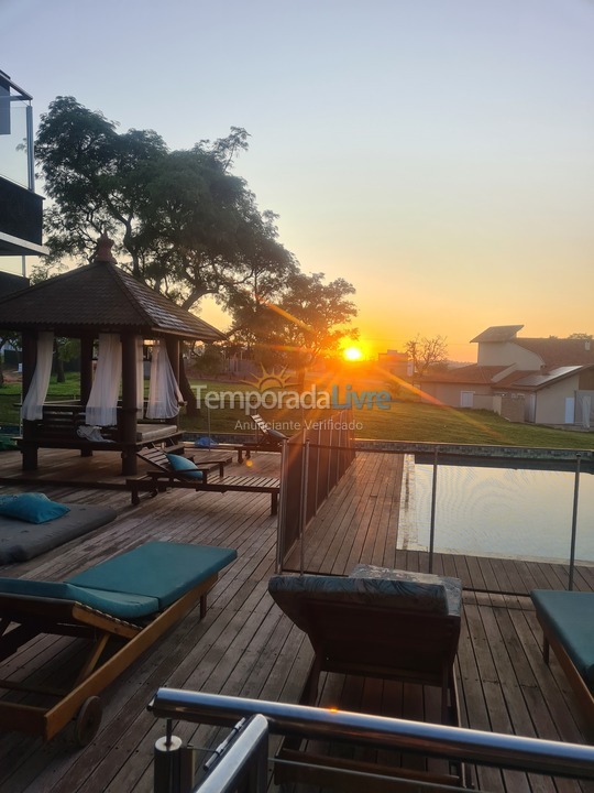 Casa para aluguel de temporada em Paranapanema (Riviera de Santa Cristina Xiii)