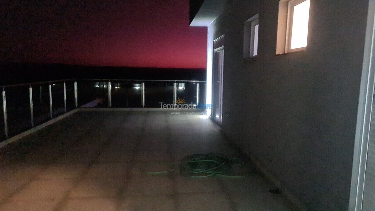 Casa para aluguel de temporada em Paranapanema (Riviera de Santa Cristina Xiii)