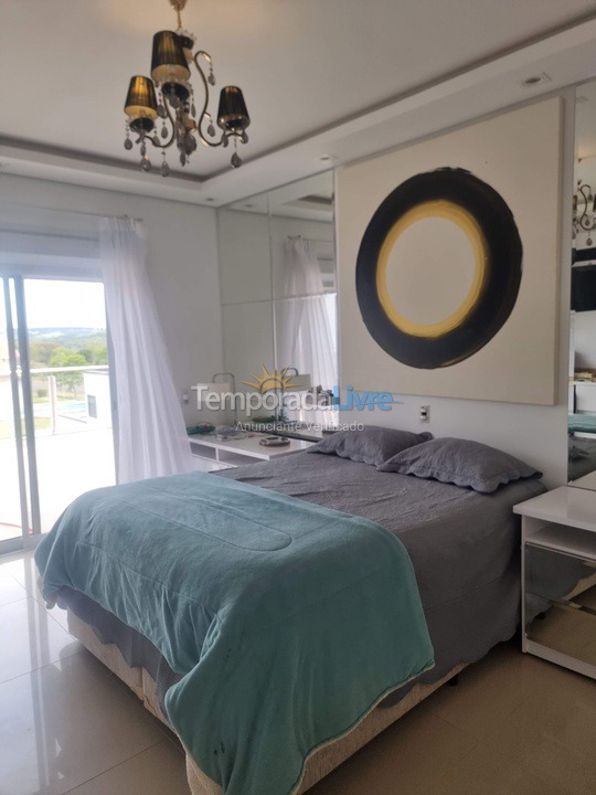 Casa para aluguel de temporada em Paranapanema (Riviera de Santa Cristina Xiii)