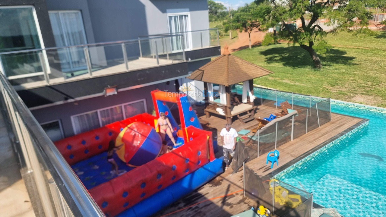 Casa para aluguel de temporada em Paranapanema (Riviera de Santa Cristina Xiii)