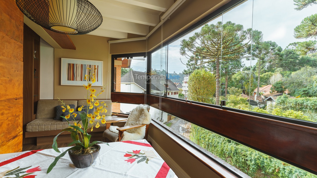 Apartamento para aluguel de temporada em Campos do Jordão (Capivari)