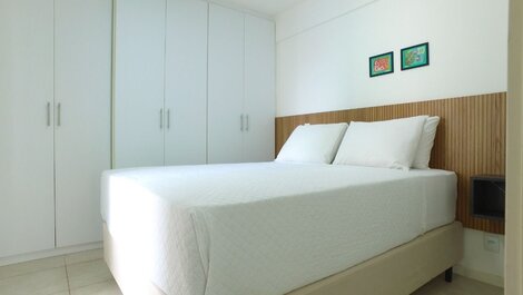 Edificio con salida a la costanera -