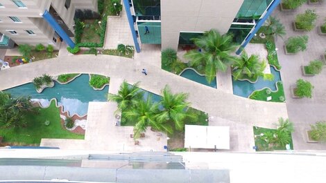 Edificio con salida a la costanera -