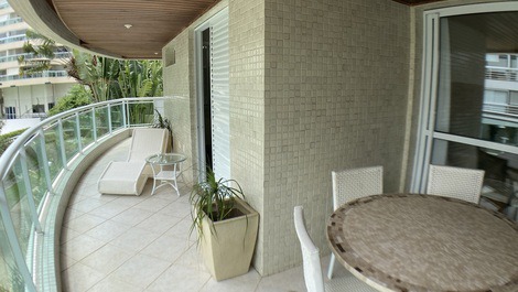 Apartamento para temporada em Riviera de São Lourenço