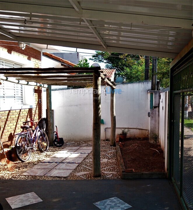 Casa para aluguel de temporada em águas de São Pedro (águas de São Pedro)