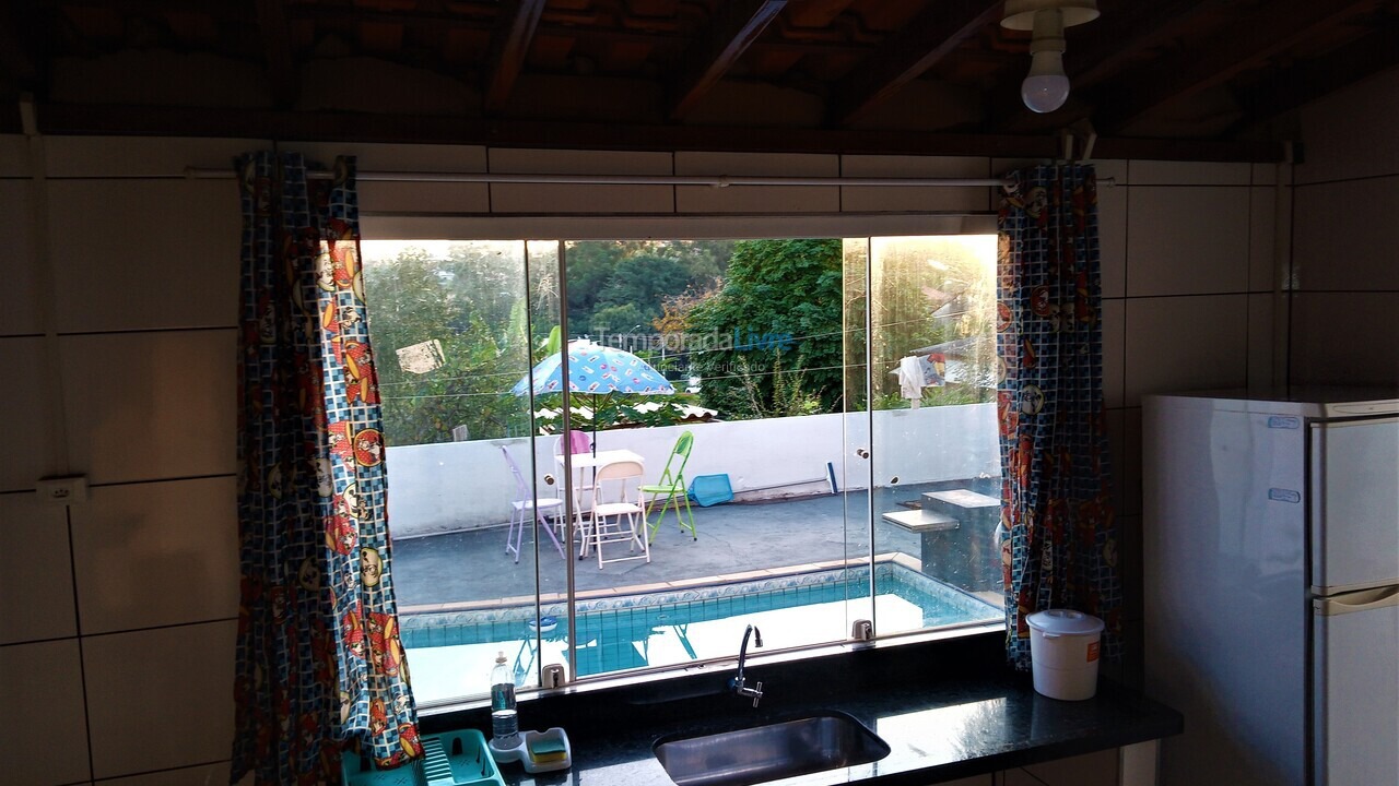Casa para aluguel de temporada em águas de São Pedro (águas de São Pedro)