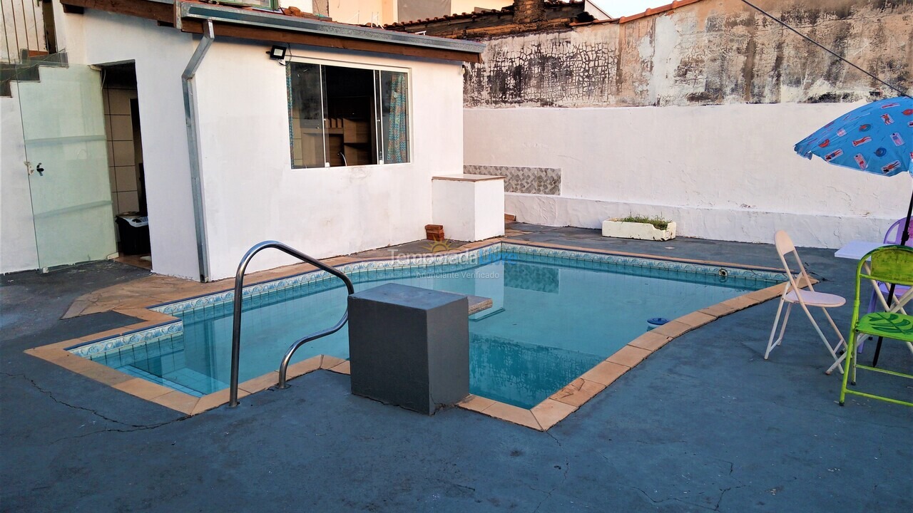 Casa para aluguel de temporada em águas de São Pedro (águas de São Pedro)