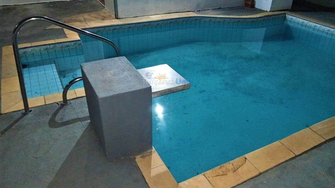 Casa para aluguel de temporada em águas de São Pedro (águas de São Pedro)