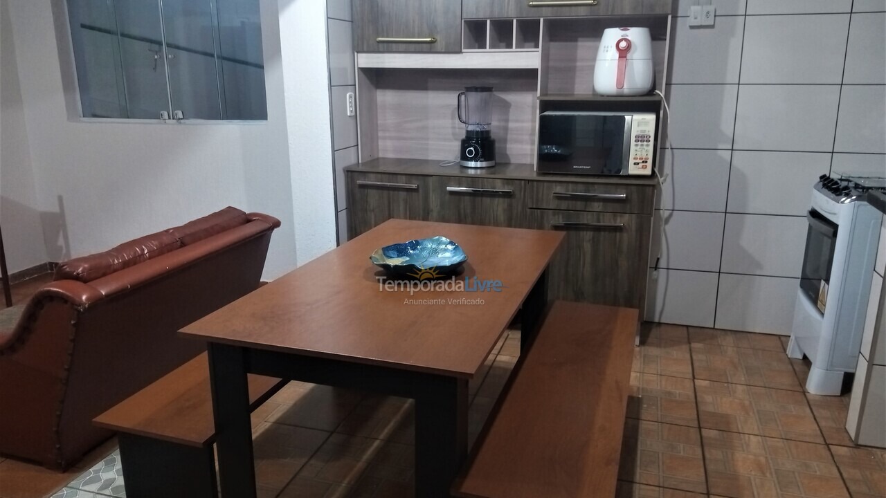 Casa para aluguel de temporada em águas de São Pedro (águas de São Pedro)