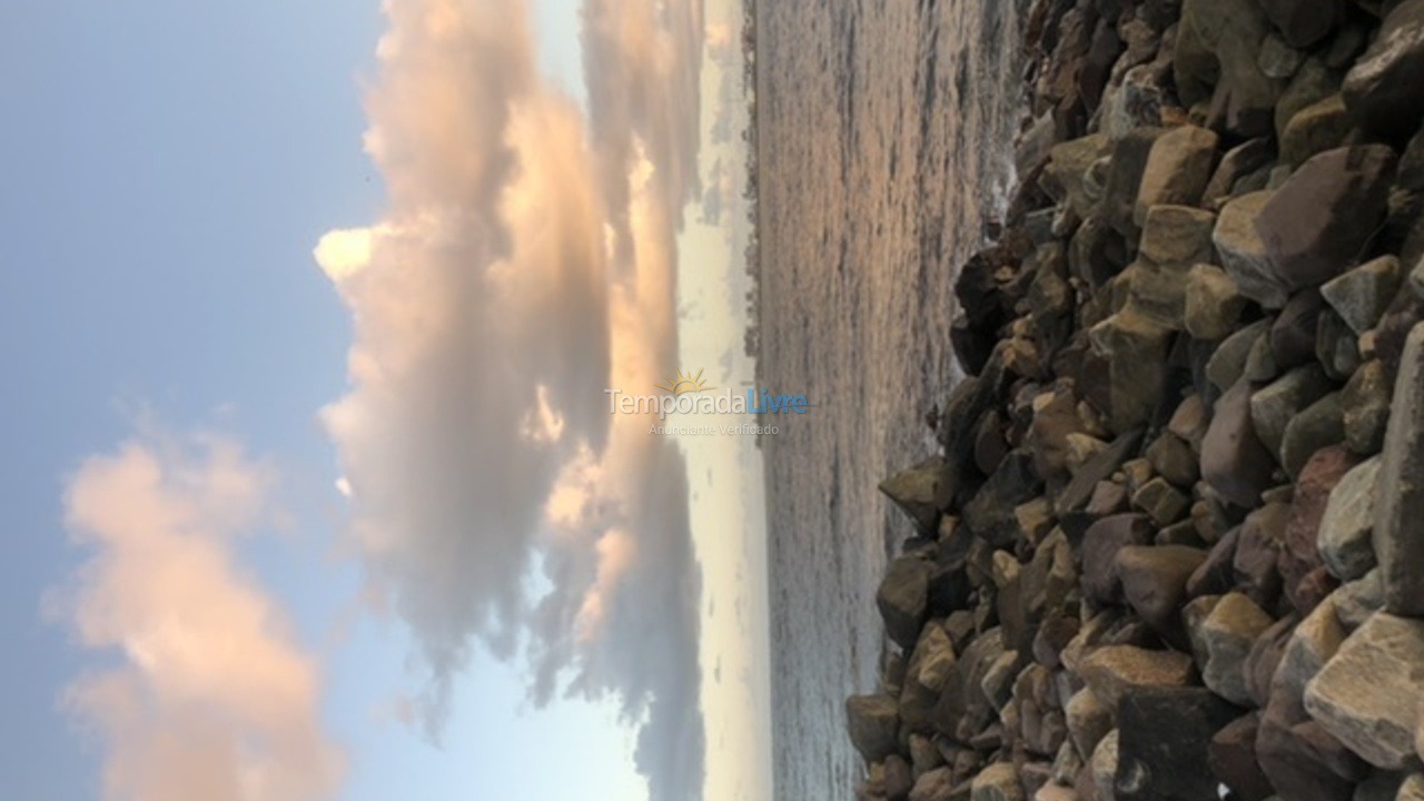 Casa para aluguel de temporada em Barra dos Coqueiros (Praia da Costa)