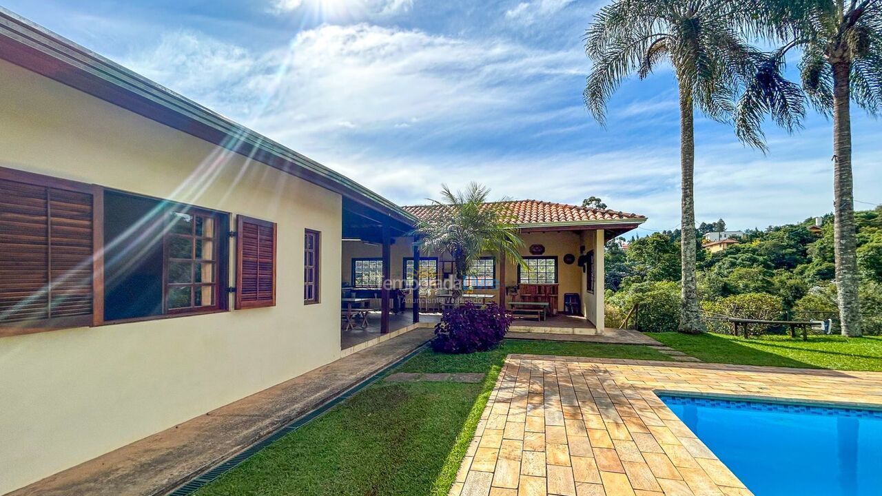 Ranch for vacation rental in Mairinque (Condomínio Porta do Sol)