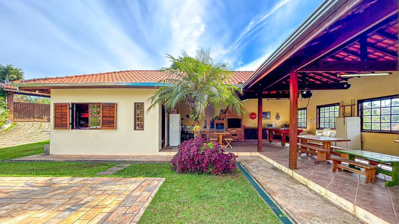 Ranch for vacation rental in Mairinque (Condomínio Porta do Sol)