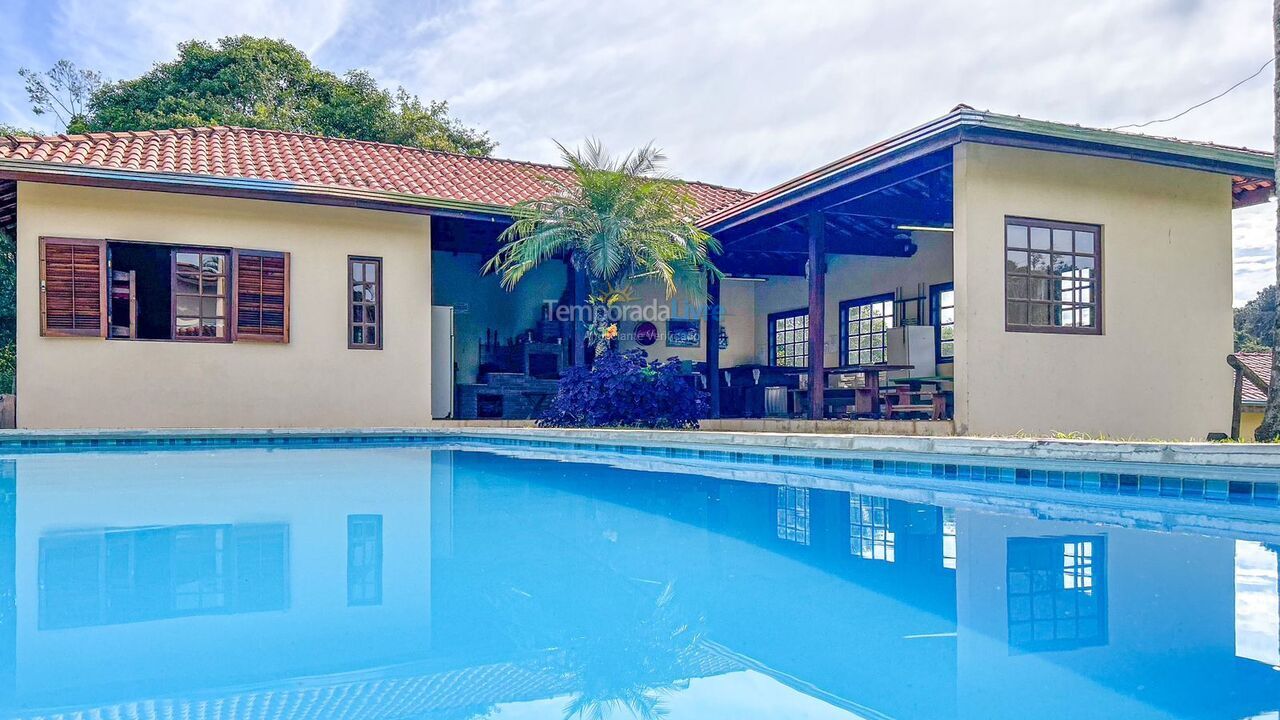 Ranch for vacation rental in Mairinque (Condomínio Porta do Sol)