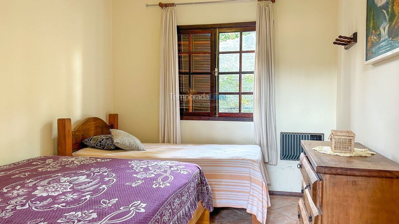 Ranch for vacation rental in Mairinque (Condomínio Porta do Sol)