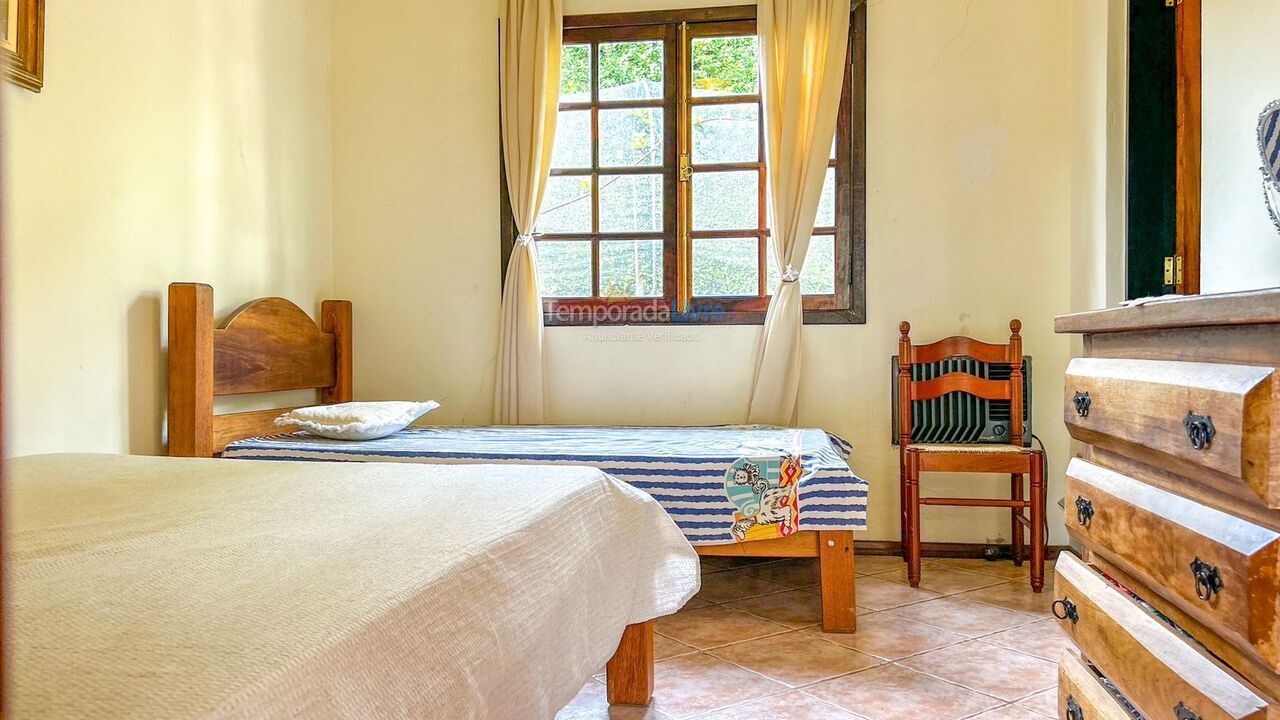 Ranch for vacation rental in Mairinque (Condomínio Porta do Sol)