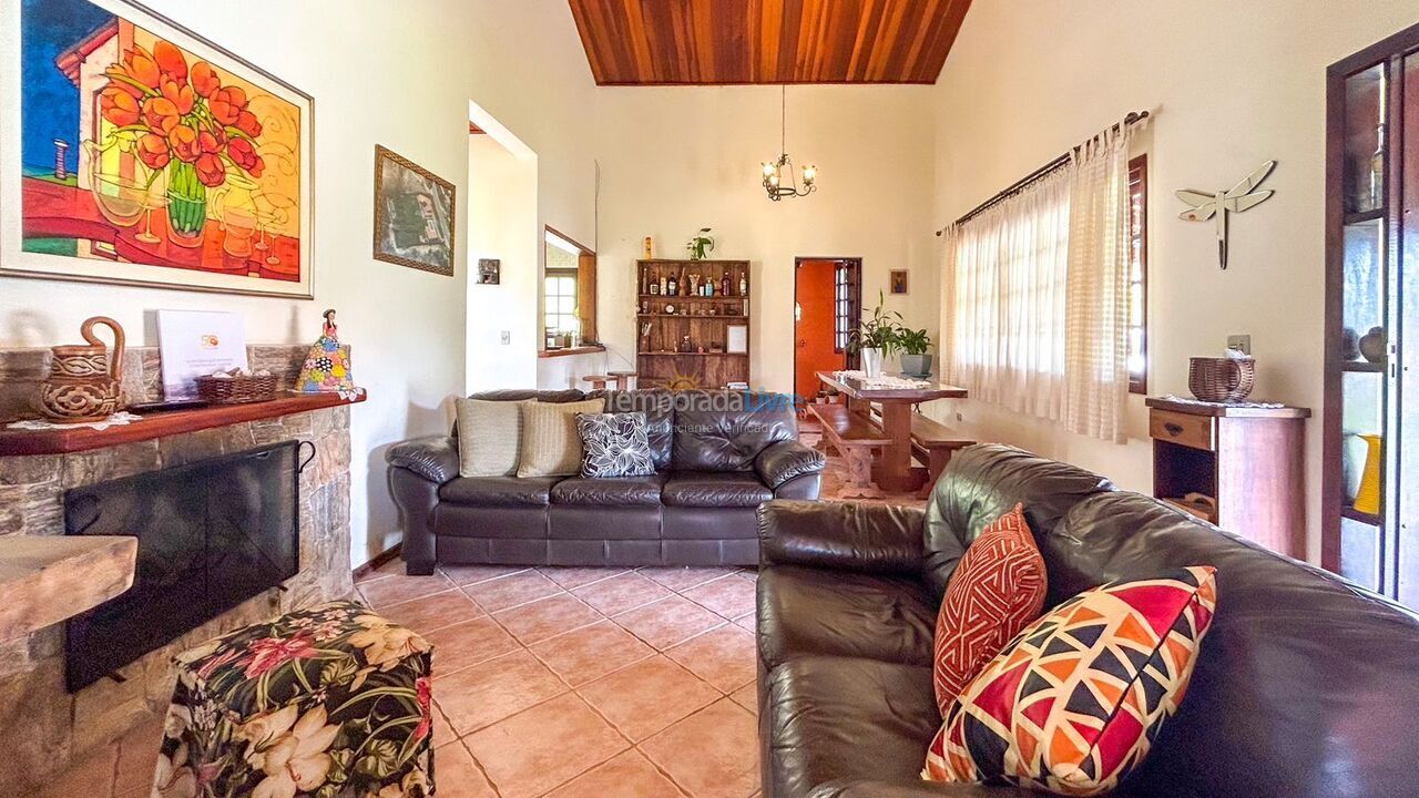 Ranch for vacation rental in Mairinque (Condomínio Porta do Sol)