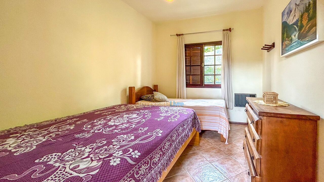 Ranch for vacation rental in Mairinque (Condomínio Porta do Sol)