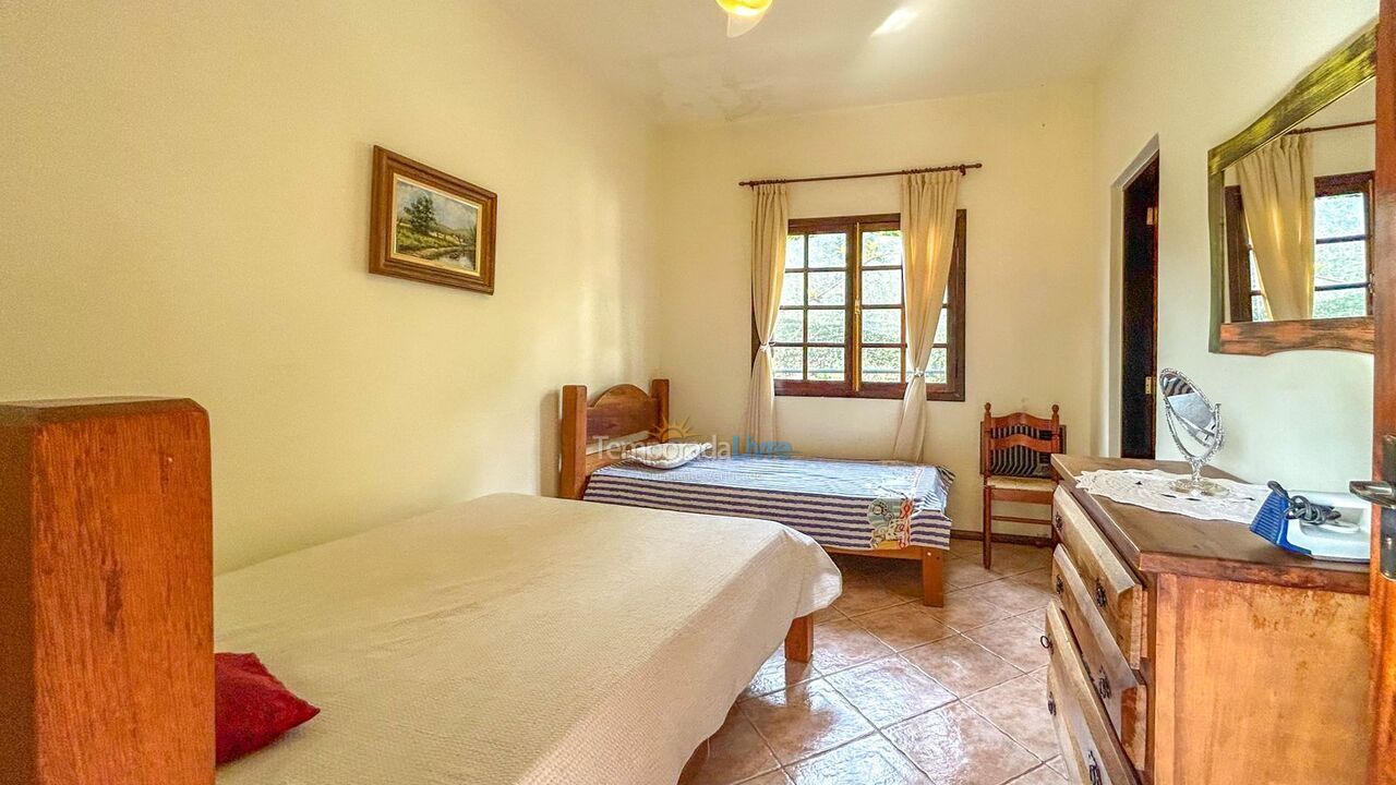 Ranch for vacation rental in Mairinque (Condomínio Porta do Sol)