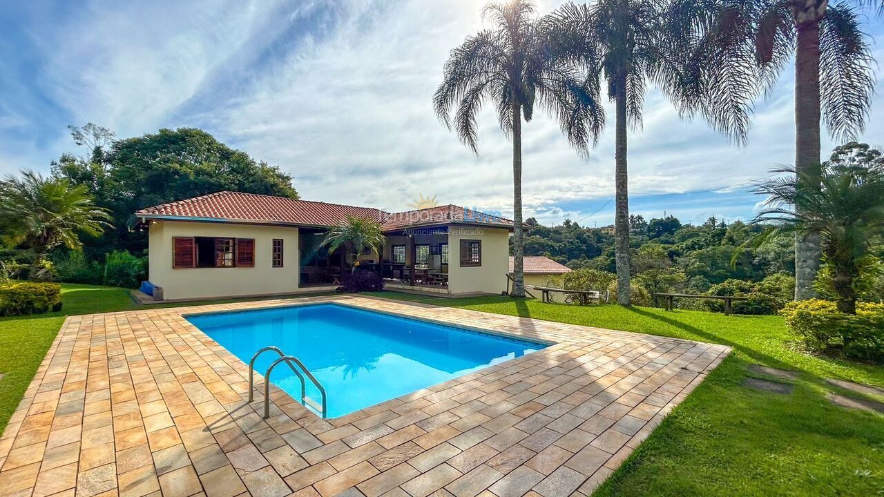 Ranch for vacation rental in Mairinque (Condomínio Porta do Sol)