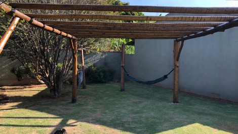 CHÁCARA MORAES - LOCAL SOSSEGADO E A POUCOS METROS DA CIDADE