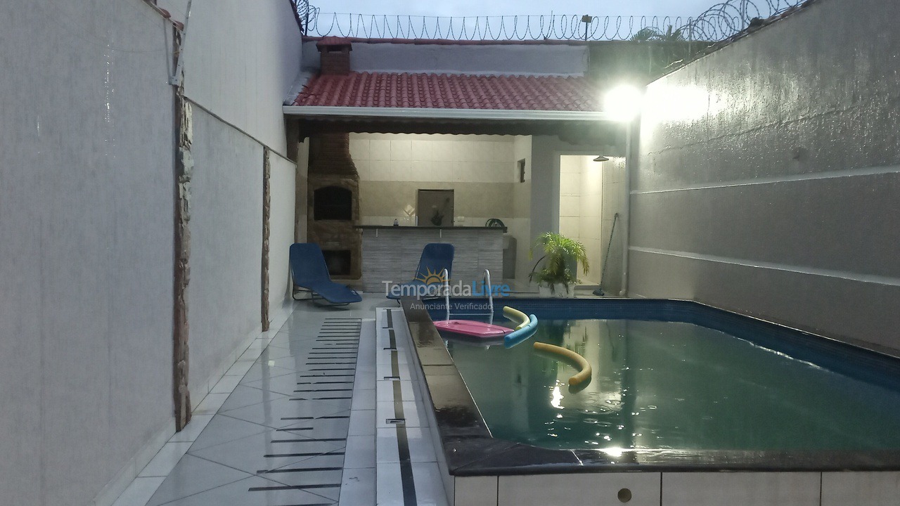 House for vacation rental in Praia Grande (Jardim Imperador)