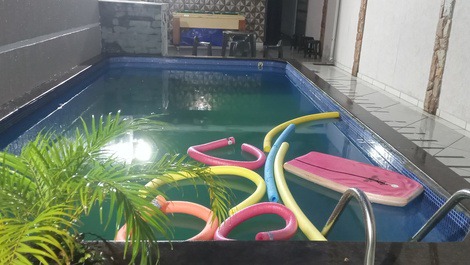 Beautiful House With Pool, Barbecue Covered Deck Near Beach