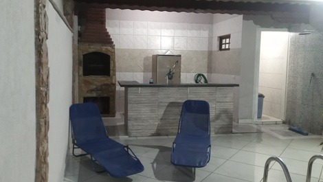 Beautiful House With Pool, Barbecue Covered Deck Near Beach