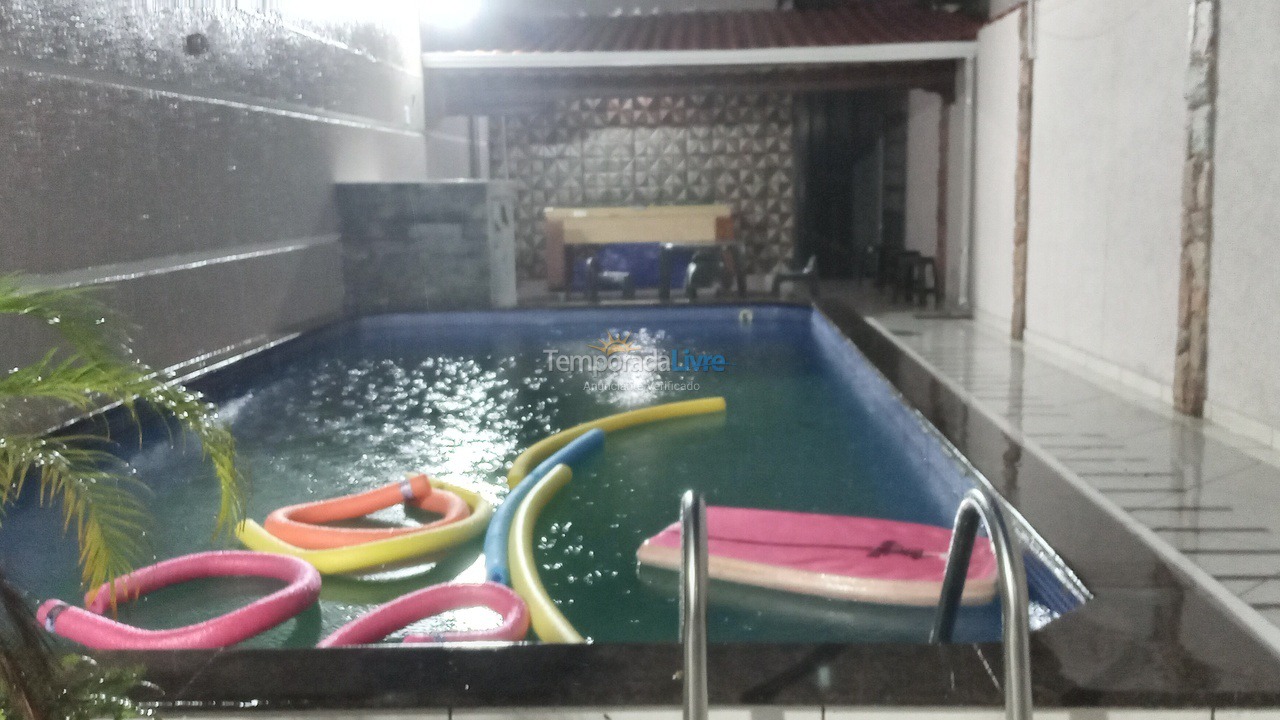 House for vacation rental in Praia Grande (Jardim Imperador)