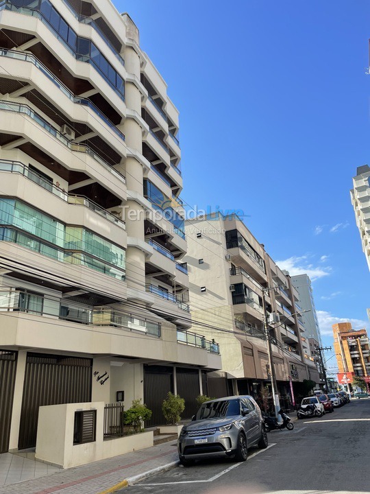 Apartment for vacation rental in Itapema (Meia Praia)